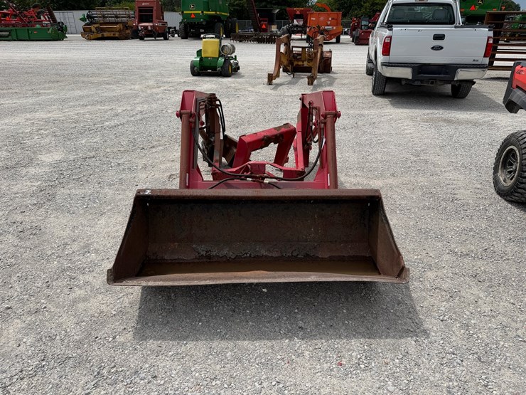 massey-ferguson-232-image-2