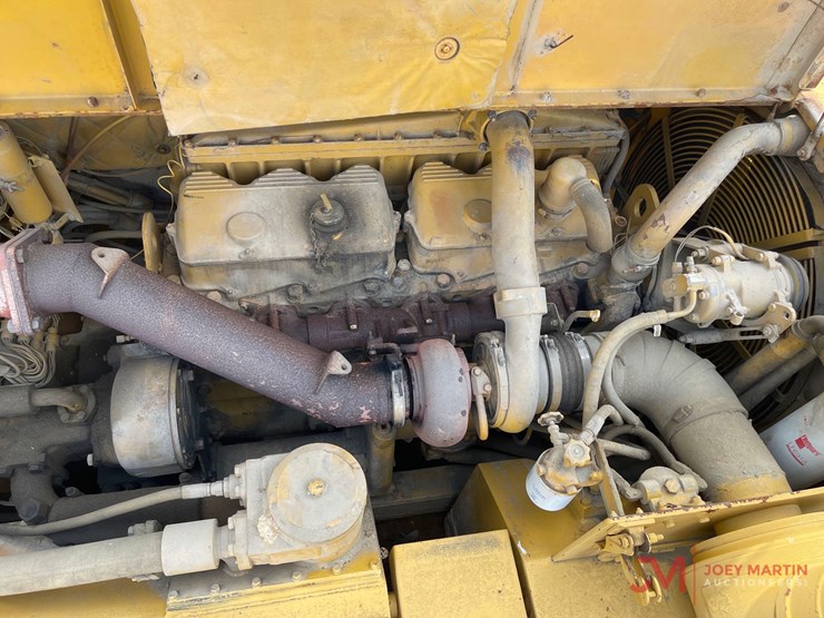 caterpillar-d400d-image-16