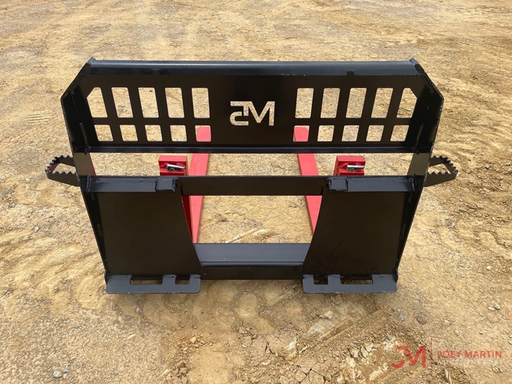 new-m5-48"-forks-skid-steer-attachment-image-4