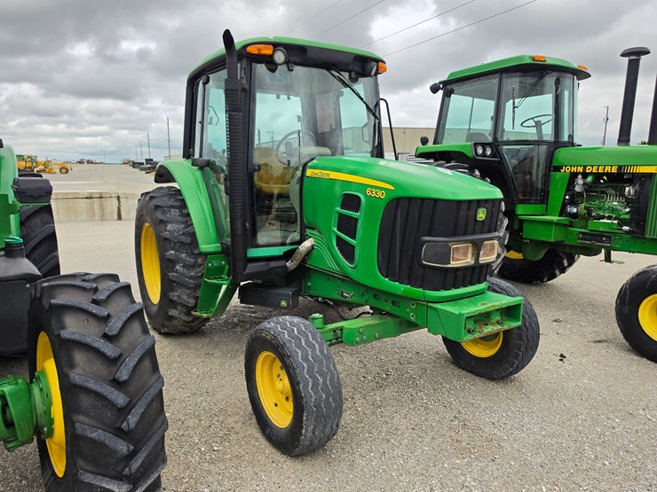 2010-john-deere-6330-image-19