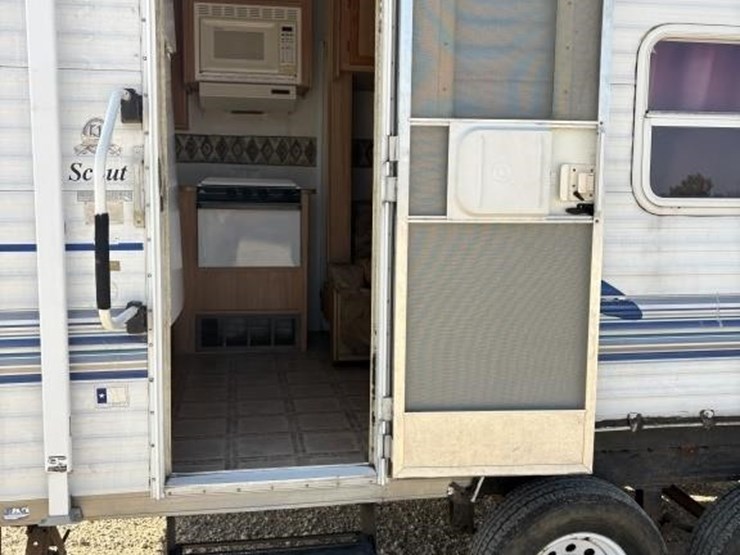 l2--2003-skyl-nomad-camper-image-11