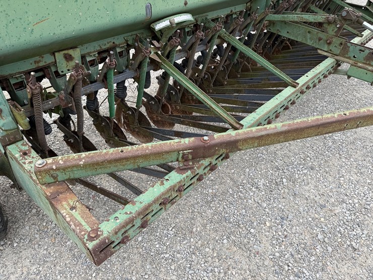 john-deere-8250-image-10