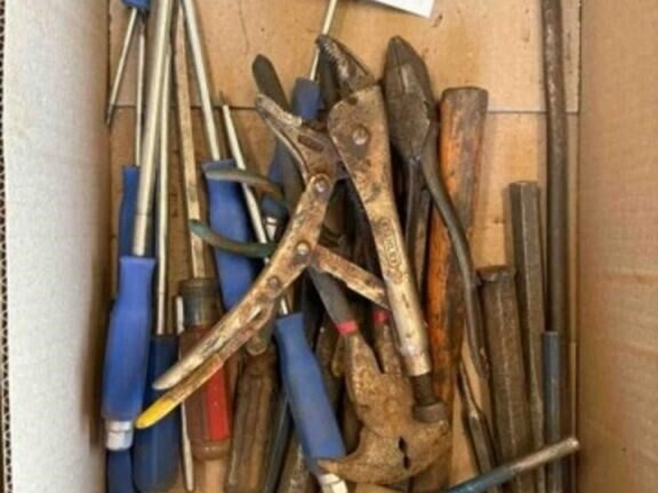assort-of-tools-image-1