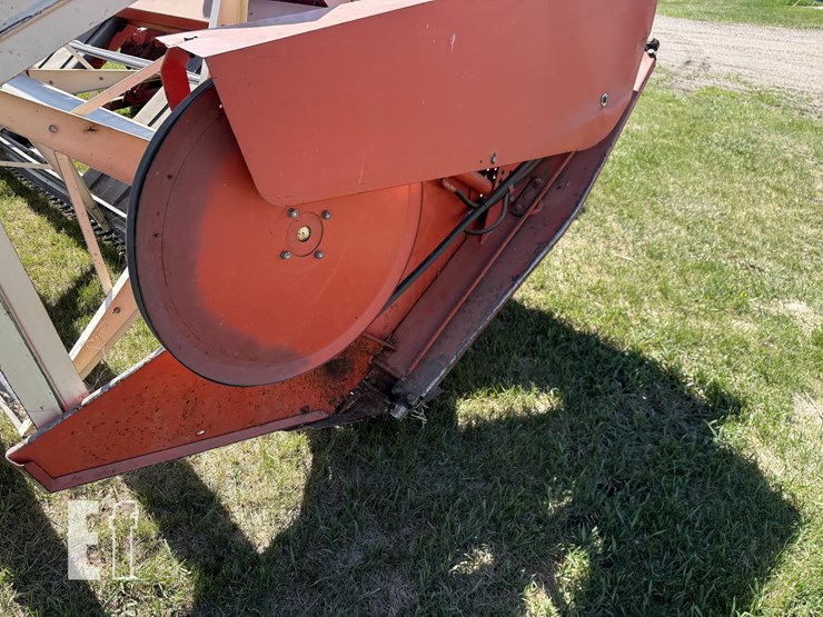 hesston-6400-image-8