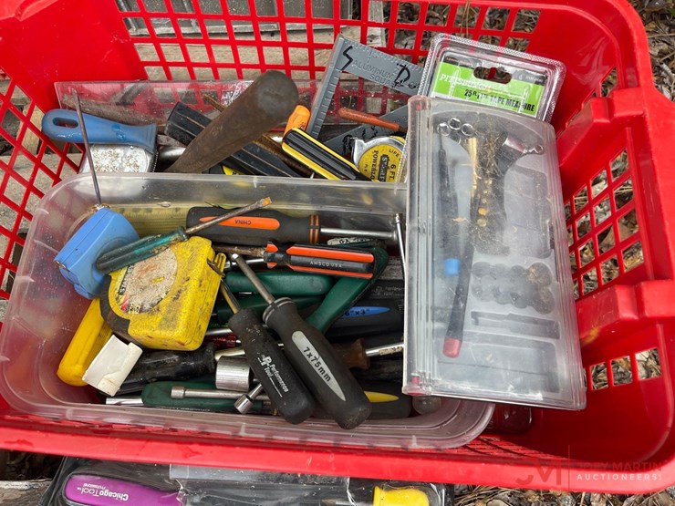 crate-of-misc.-hand-tools-image-2