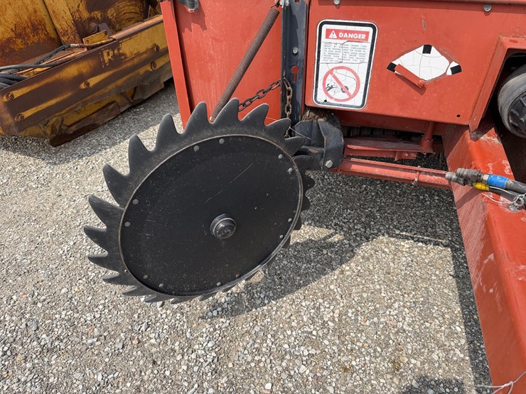 hesston-555t-image-3