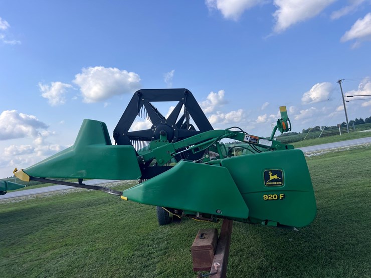 john-deere-920f-image-1