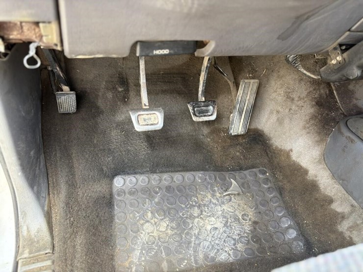 l1---2001-3500-2wd-dodge-flat-bed-image-24