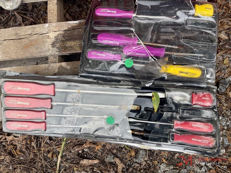 crate-of-misc.-hand-tools-image-3