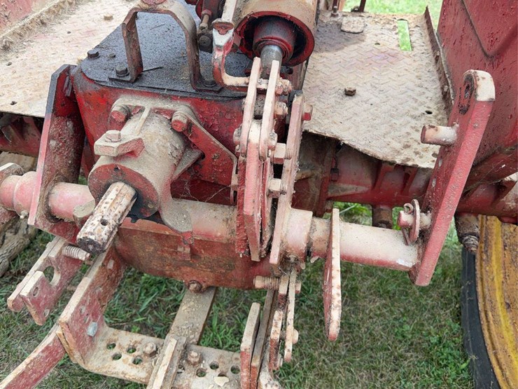 massey-ferguson-30-image-31