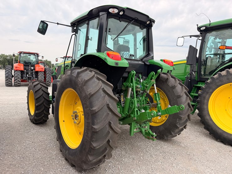 2024-john-deere-6145m-image-10