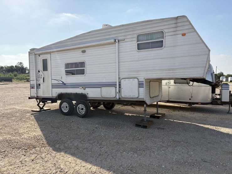 l2--2003-skyl-nomad-camper-image-1