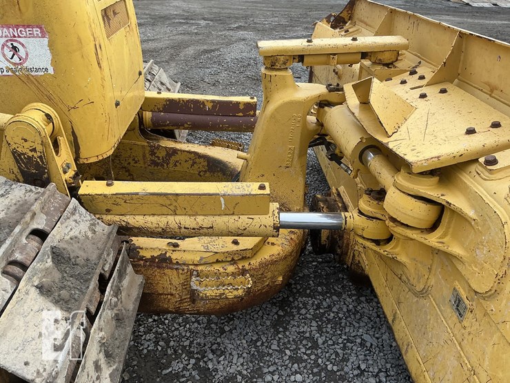 2014-komatsu-d61ex-23-image-11