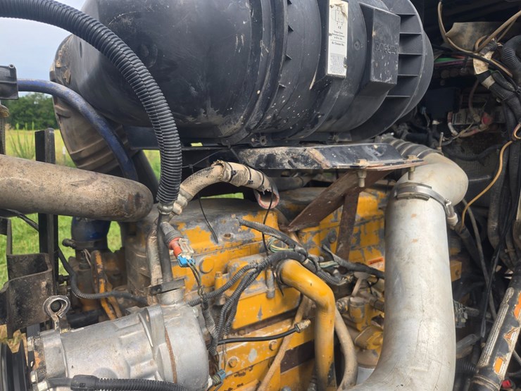 2011-kenworth-t660-image-53