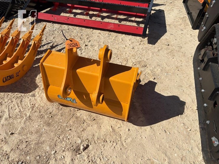 caterpillar-305-image-4