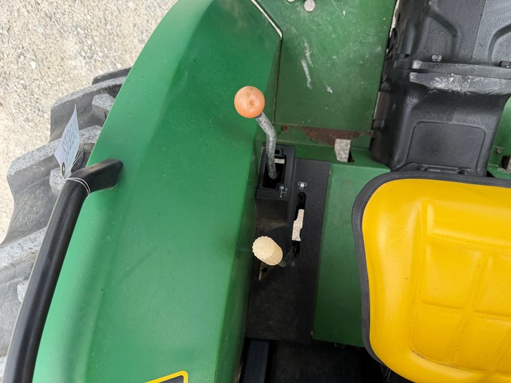 1997-john-deere-5200-image-10