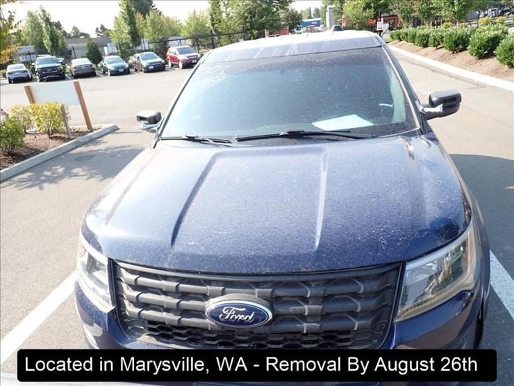2016-ford-explorer-image-15