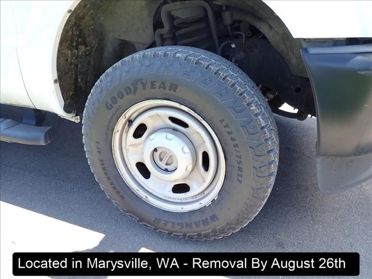 2011-ford-f250-xl-image-13