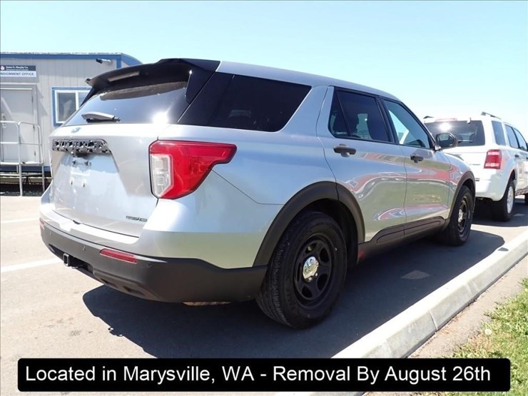 2021-ford-explorer-image-11