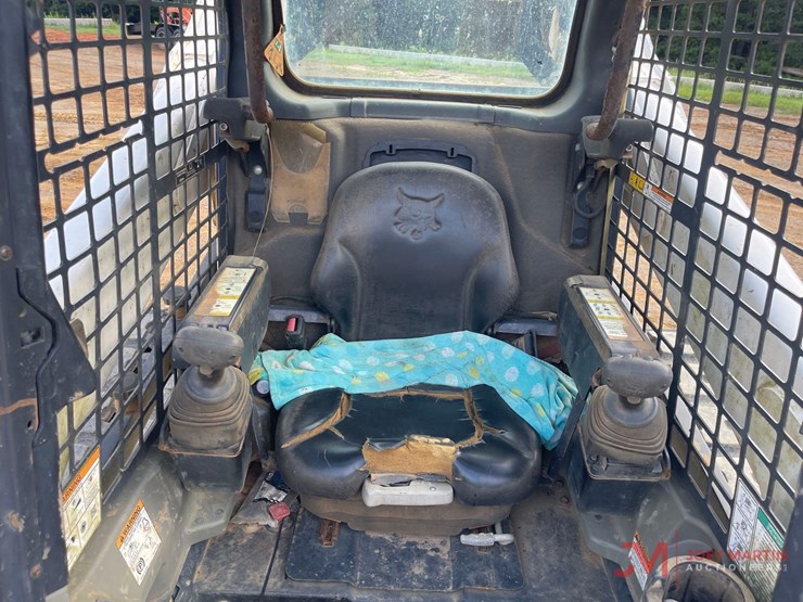 2020-bobcat-t740-image-15