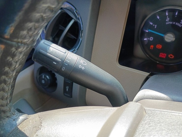 2013-ford-f350-image-52
