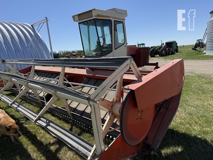hesston-6400-image-7