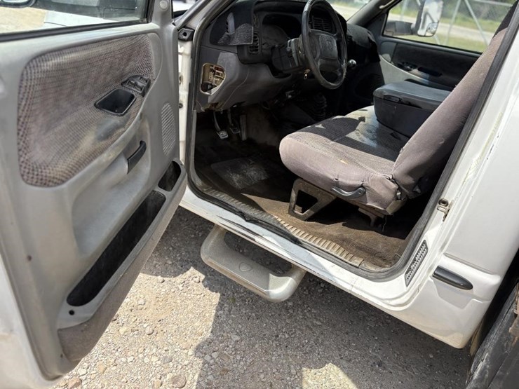 l1---2001-3500-2wd-dodge-flat-bed-image-13