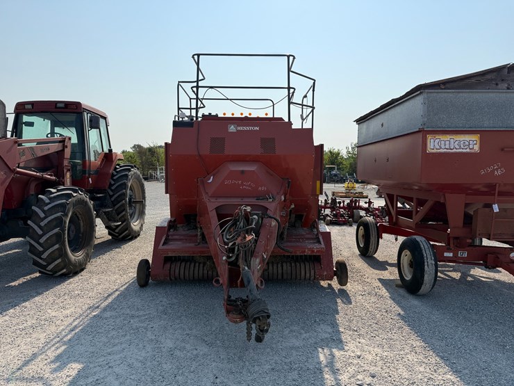 hesston-4790-image-2