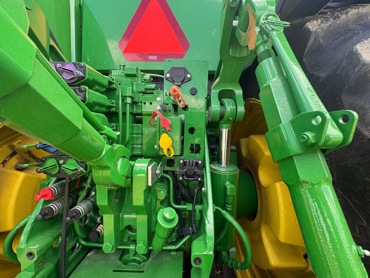 john-deere-8r-370-image-46