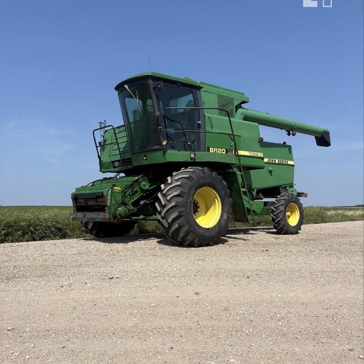 1988 JOHN DEERE 8820 TITAN II