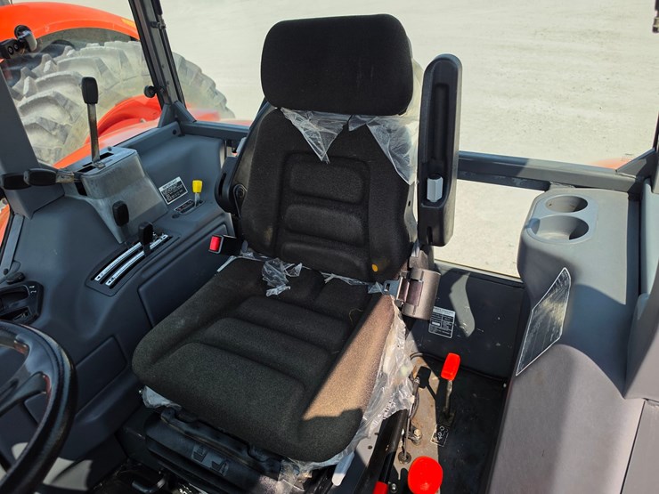 2021-kubota-m6s-111-image-8