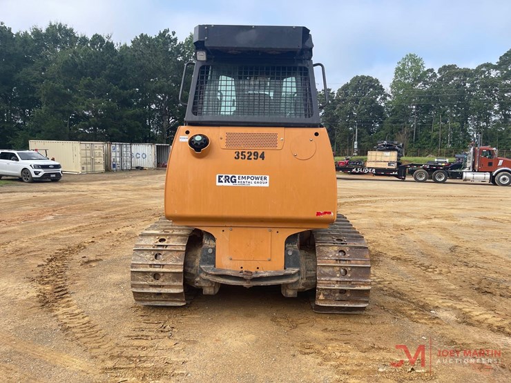 2018-case-750m-wt-image-4