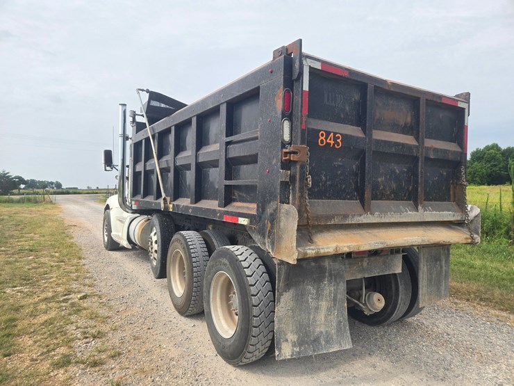 2011-kenworth-t660-image-13