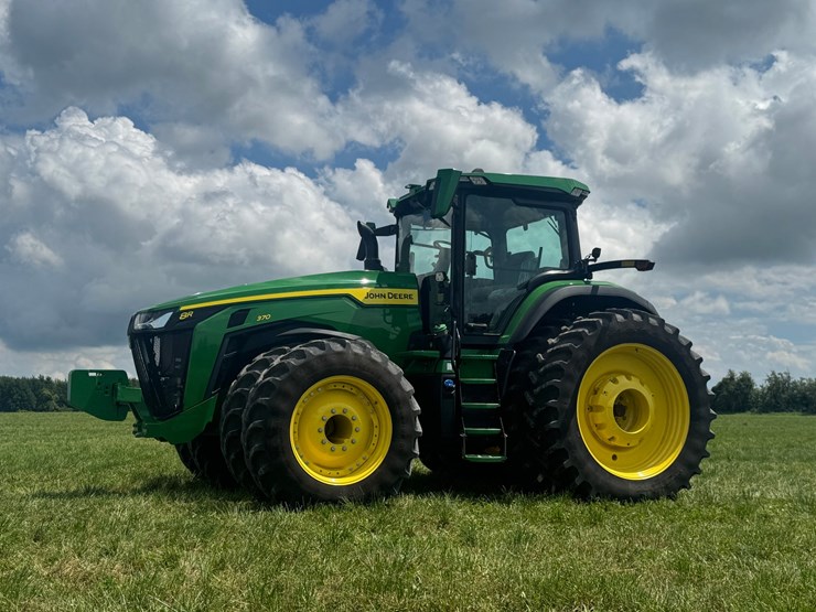 john-deere-8r-370-image-2