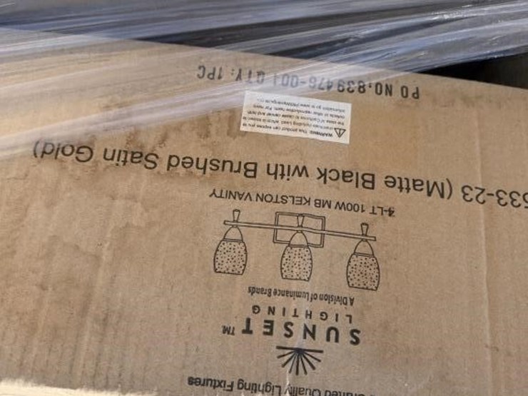 l3---pallet-of-light-fixtures-image-6