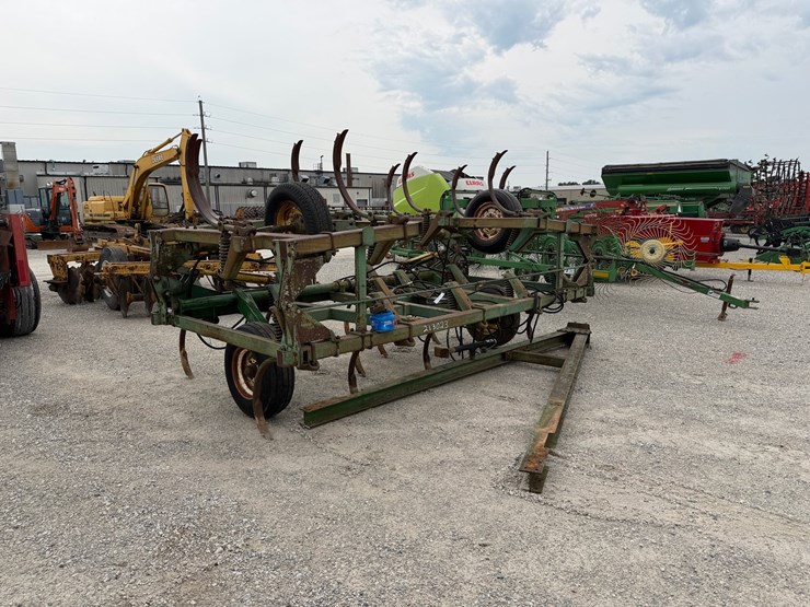 john-deere-1610-image-1
