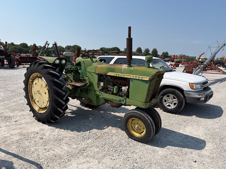 2010-john-deere-2010-image-1