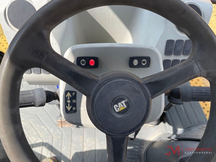 2017-caterpillar-415f2-image-23