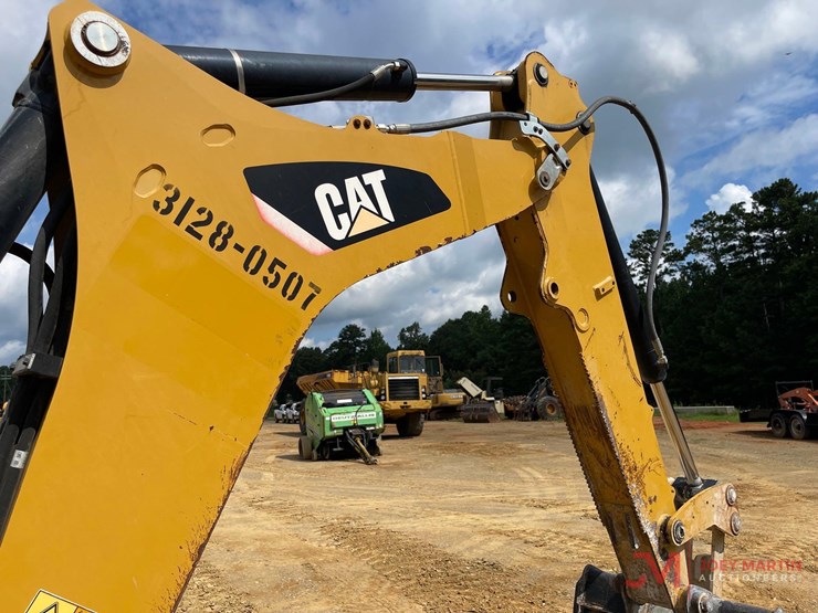2017-caterpillar-415f2-image-17