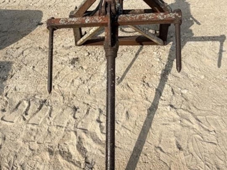 l3---3pt-bale-spear-attachment-image-1