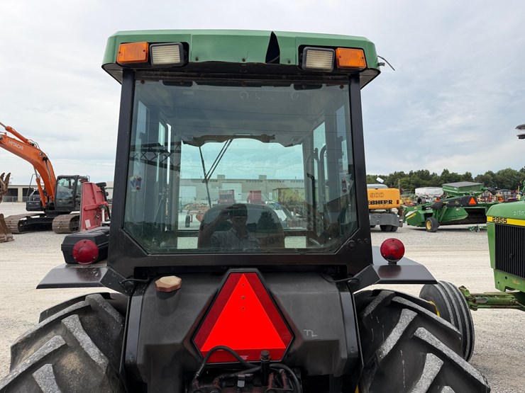 1996-john-deere-5200-image-19