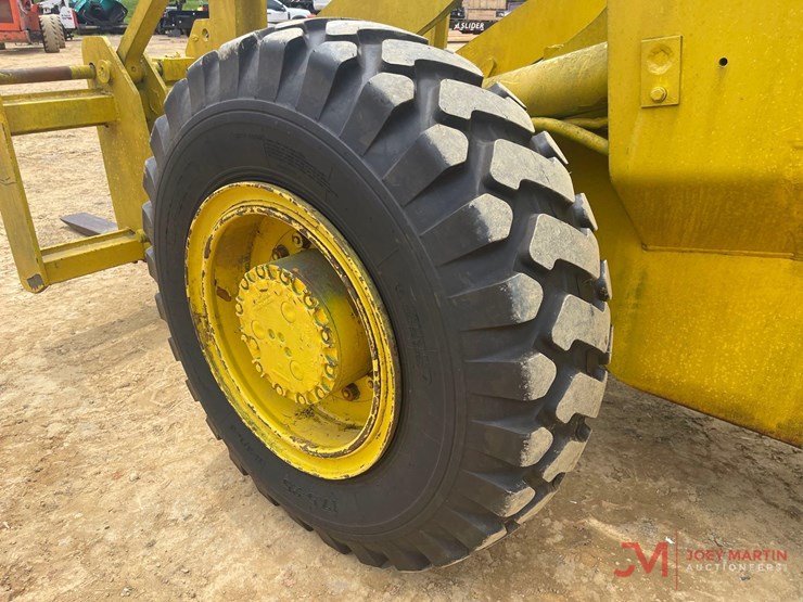 rubber-tire-loader,-sn;-unreadable,-meter-reads-591-hours,-56"-forks,-diesel-engine-image-12