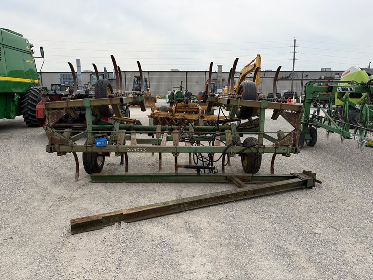 john-deere-1610-image-2