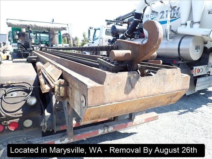 2007-peterbilt-320-image-28