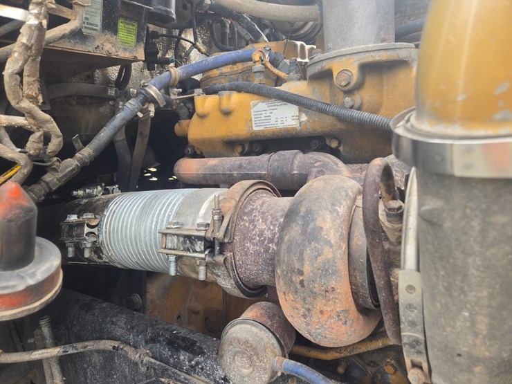2011-kenworth-t660-image-63