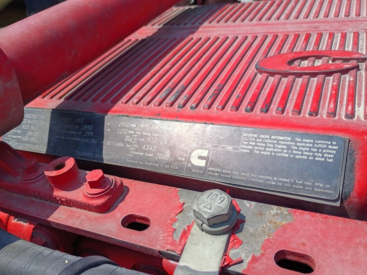 2023-peterbilt-389-image-23