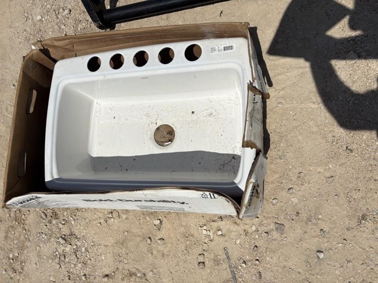 l3---kohler-farmhouse-sink-image-1