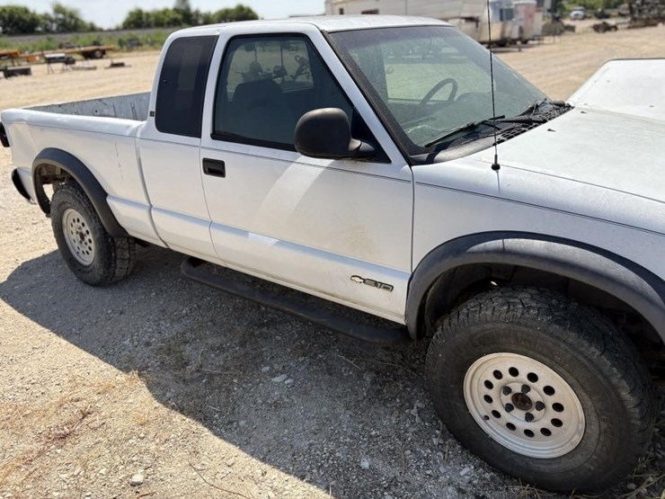 1997-chevrolet-s10-image-5