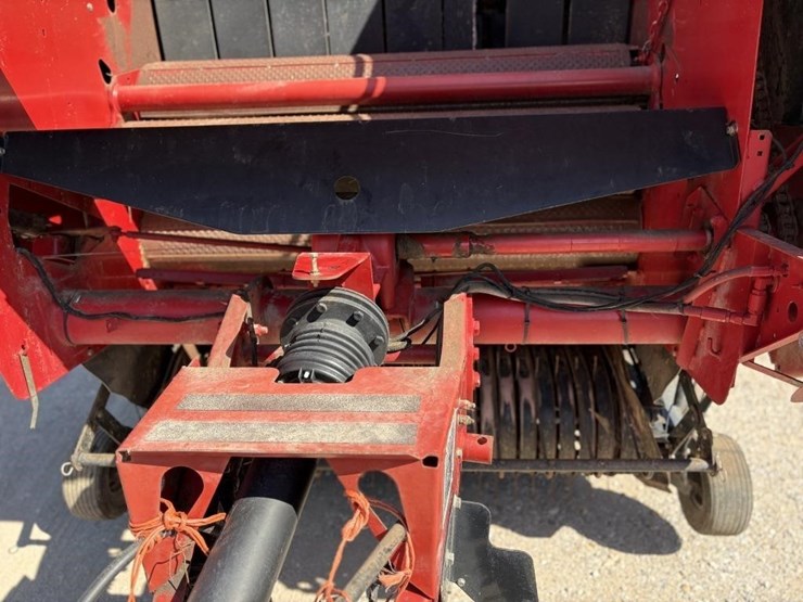2007-case-ih-rbx563-image-7