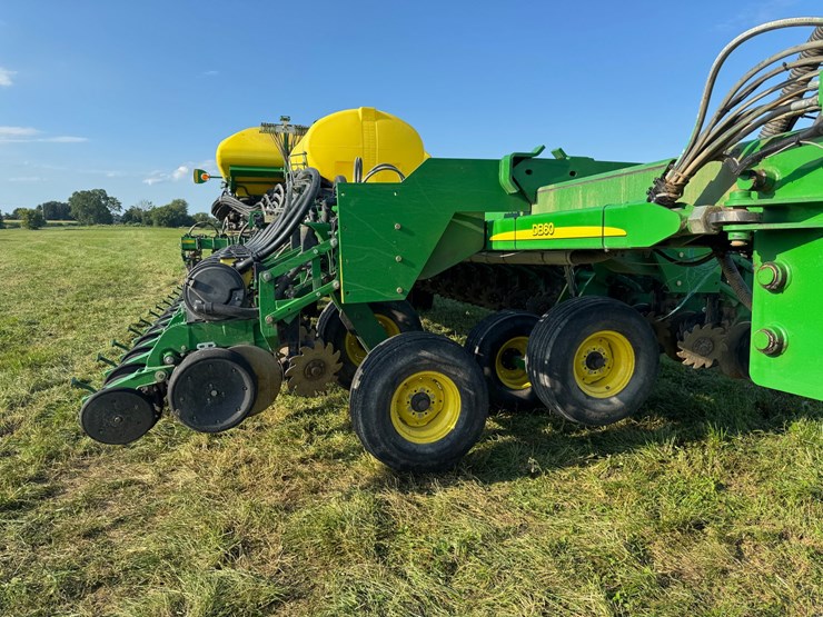 2015-john-deere-db60-image-14